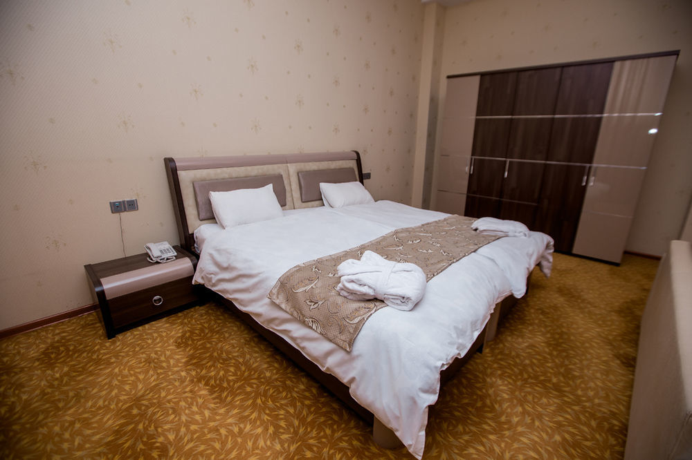 Astola Hotel Баку Екстериор снимка