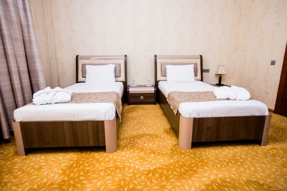 Astola Hotel Баку Екстериор снимка