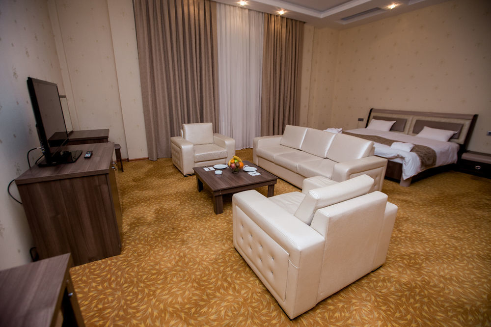 Astola Hotel Баку Екстериор снимка
