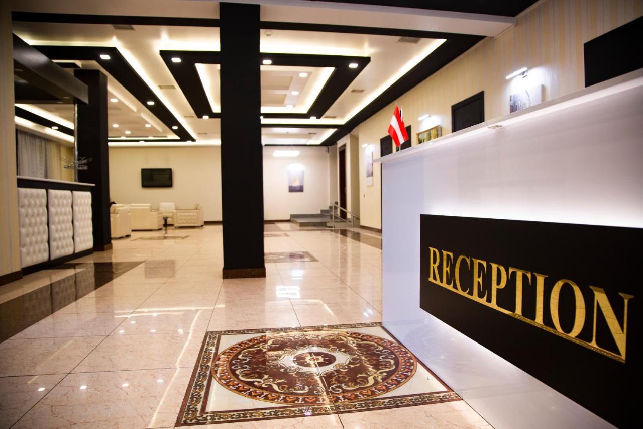Astola Hotel Баку Екстериор снимка