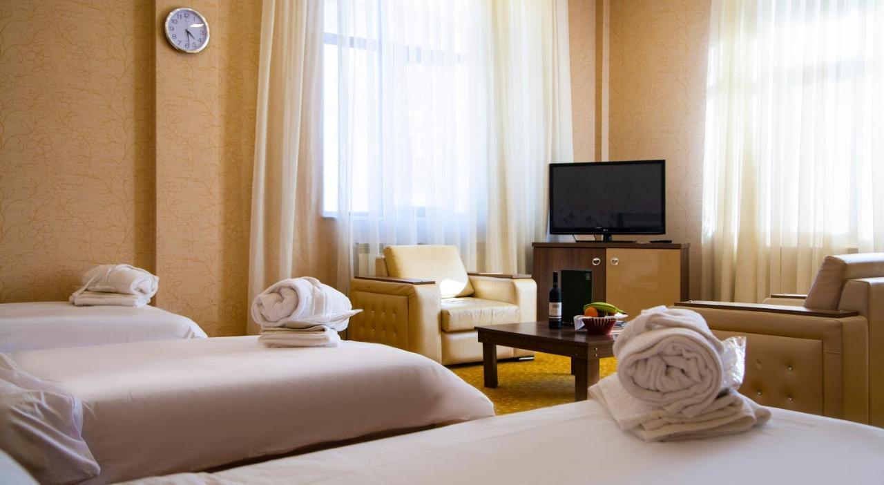 Astola Hotel Баку Екстериор снимка