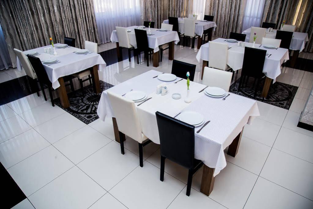 Astola Hotel Баку Екстериор снимка